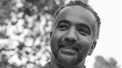 في عيد ميلاده.. كيف استطاع المخرج تامر عشري توصيل الكادرات والمشاعر للجمهور؟ | تقرير