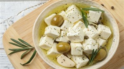 السعرات الحرارية في الجبنة الفيتا.. رائعة ومفيدة للعظام