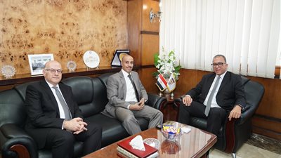 أشرف العربي ومدير معهد التخطيط بالكويت يبحثان سبل التعاون المشترك