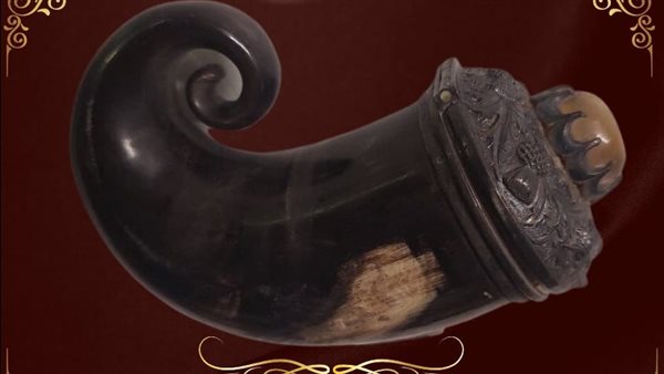 قرن غزال مجوف بغطاء