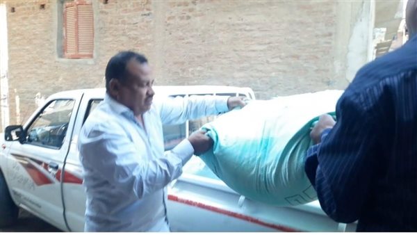 ضبط نصف طن دقيق تمويني