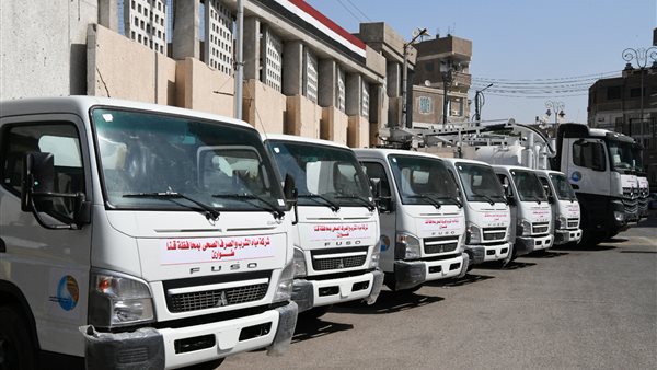 جانب من تسلم السيارات