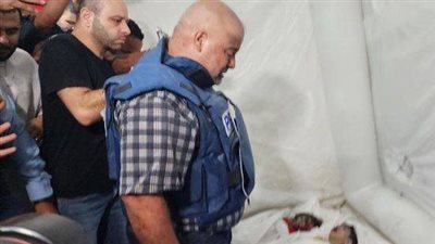 استشهاد عدد من أفراد عائلة وائل الدحدوح مراسل الجزيرة في قطاع غزة 