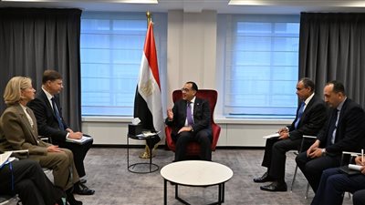 رئيس الوزراء يلتقي نائب رئيس المفوضية الأوروبية ومفوض التجارة الأوروبي