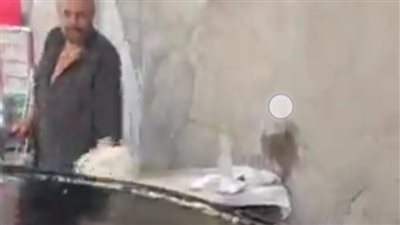 عم سيد 40 سنة في صناعة الكنافة البلدي.. حكاية عشق متوارثة ببني سويف 