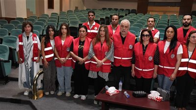 لدعم الشعب الفلسطيني.. نجوم الفن يزورون الهلال الأحمر المصري | صور