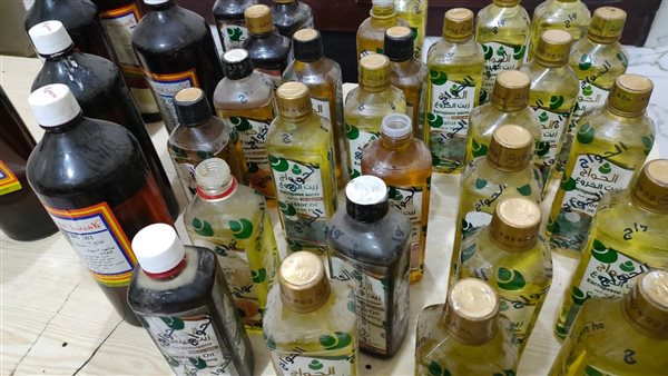 كمية من الزيوت منتهية