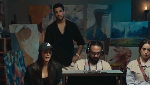 عيشها بفرحة 