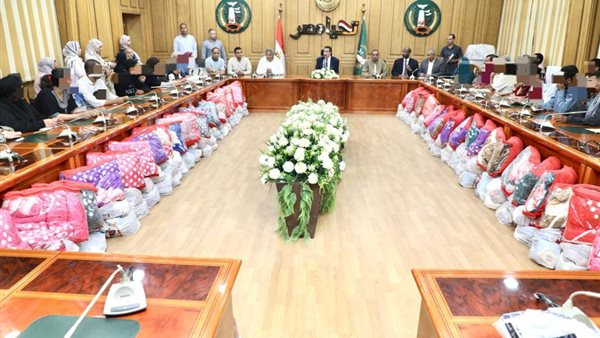 محافظ المنوفية يستقبل