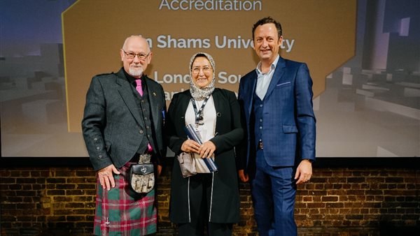 ممثلة جامعة عين شمس