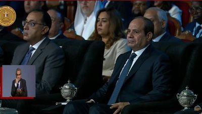 السيسي: لو بنعمل كل حاجة صح أومال حالنا كده ليه؟.. الواحد يبقى صادق