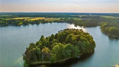 أوبنهايمر عقد اجتماعا سريا بها.. جزيرة أمريكية معروضة للبيع مقابل 2.5 مليون دولار