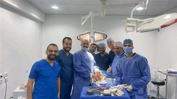 الفريق الطبي بمستشفى