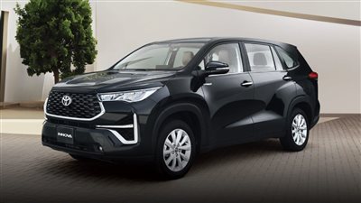 أسعار السيارات في الإمارات.. تويوتا أنوفا هايبرد 2024 تبدأ من 127 ألف درهم