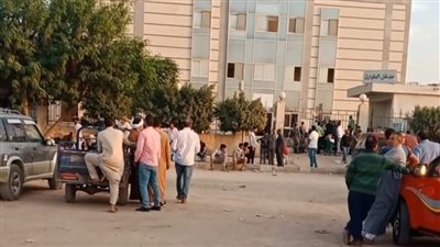 جثامين متفحمة وملامح مختفية.. وصول ضحايا حادث الصحراوي بالبحيرة إلى المشرحة وانهيار ذويهم | بث مباشر