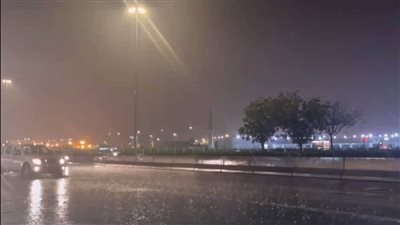 تزامنًا مع إطلاق الإنذار الأحمر.. سيول وأمطار تضرب مكة المكرمة وجدة بالسعودية | بث مباشر