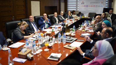 لجنة تحكيم مبادرة المشروعات الخضراء تجتمع لاختيار المشروعات الفائزة بالمرحلة النهائية 