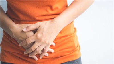 علاج انتفاخ البطن بالأعشاب.. 7 أعشاب لها مفعول سحري