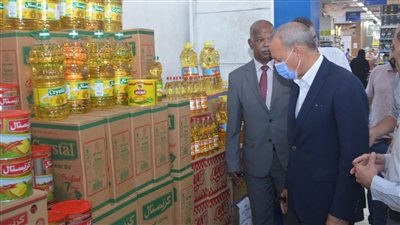 محافظ القليوبية يتابع الالتزام بتطبيق مبادرة خفض الأسعار وتوافرها بأسواق كفر شكر وطوخ