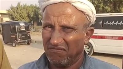 والد شاب مصاب في حادث الطريق الصحراوي: ابني فاقد الوعي ومحتاج 4 عمليات | بث مباشر