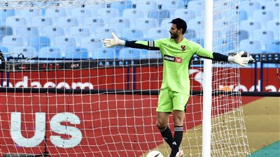 بعد غياب تخطى 6 أشهر.. الشناوي ينتظر العودة لحراسة عرين الأهلي بالدوري