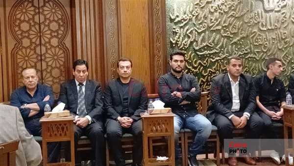 إيهاب توفيق يقدم