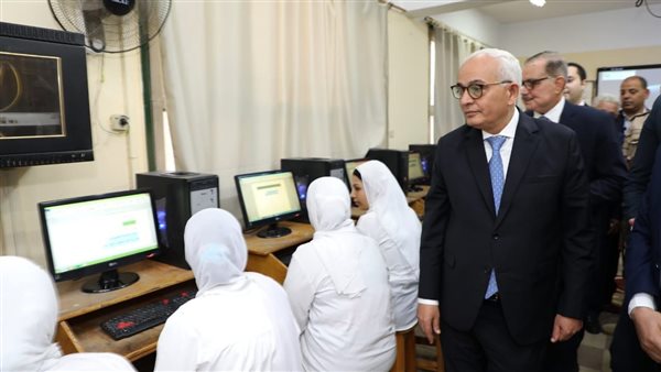 جانب من زيارة الوزير