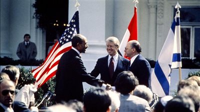 كتاب جديد يكشف: الرئيس الأمريكي الأسبق كان قلقًا من اغتيال السادات خلال كامب ديفيد 