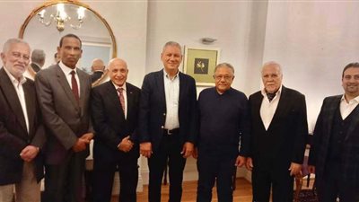 القنصل العام بالمملكة المتحدة يلتقي أعضاء المجلس المصري في بريطانيا ويناقش احتياجاتهم