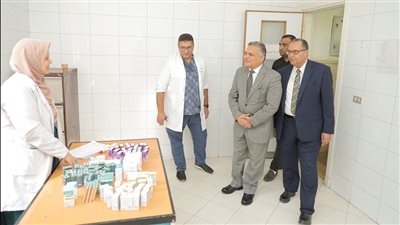 رئيس جامعة السويس: نسعى لتقديم الخدمات للمواطنين من خلال 16 كلية ومعهدا