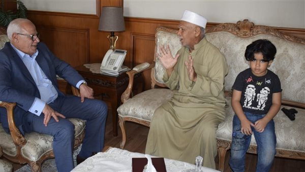 محافظ بورسعيد يستقبل