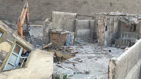 هدم عقارات آيلة للسقوط