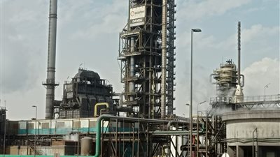 حديد عز تمتلك ثاني أكبر مصنع حديد مختزل في العالم.. جولة القاهرة 24 ترصد مراحل العمل في مصنع العين السخنة