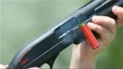 إصابة شاب بـ رش خرطوش على يد آخرين في الشرقية | تفاصيل