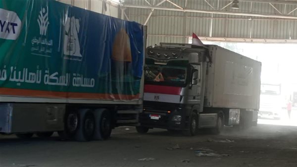 شاحنات مساعدات مصرية