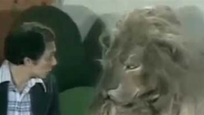 أسد شاهد ما شفش حاجة.. لماذا قبل سامي العدل تجسيد شخصية كرتونية في مسرحية مع عادل إمام