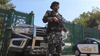 صدم شخصا وفر هاربا.. القبض على سائق نقل ثقيل لطمسه لوحات سيارة 