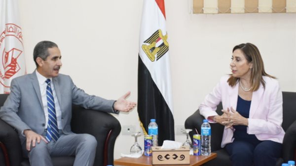 لقاء وزيرة الثقافة