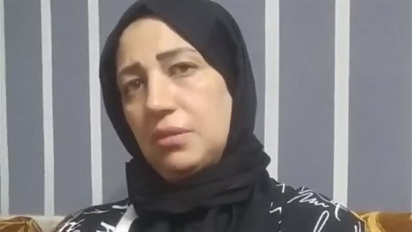 والدة الطفل آدم 