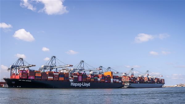 ميناء دمياط