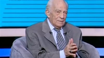 المركز القومي للمسرح يكرم رشوان توفيق.. الأربعاء المقبل