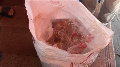 إعدام 2.2 طن أغذية وتحرير 202 محضرًا خلال حملة صحية بالدقهلية 