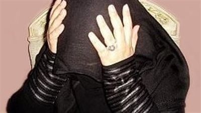 المدرسة رفضت تستلم أوراق ابنها بسبب أبيه.. آمال فى حيرة وصدمة بعد طلاقها | ما القصة؟