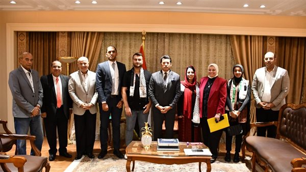 لقاء وزير الرياضة