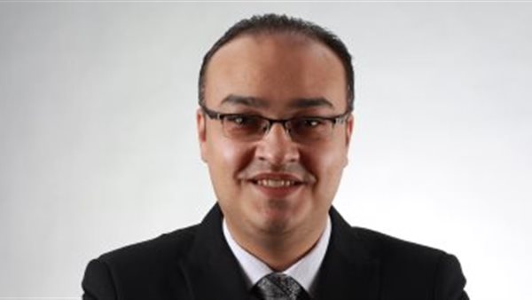 احمد معطي الخبير