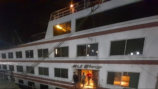 نشوب حريق في باخرة