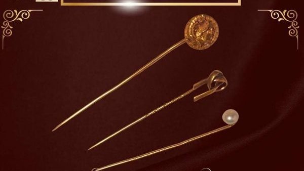  3 دبابيس من الذهب