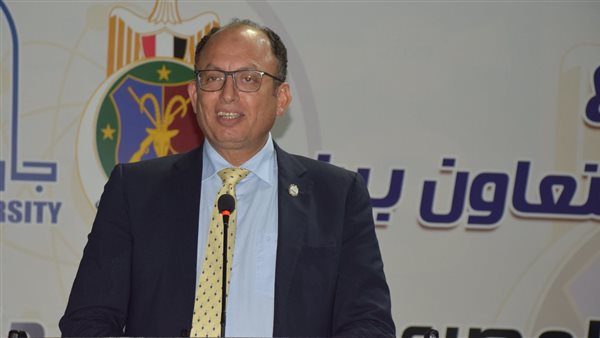 رئيس جامعة حلوان