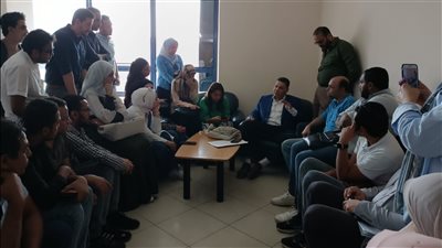 أزمة في الطريق.. 35 صحفيًا يحررون محضرًا ضد الإدارة ومالكها يرد بشكوى في النقابة