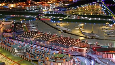 إغلاق مطار هامبورج في ألمانيا بعد دخول سيارة يقودها مسلح إلى ساحته